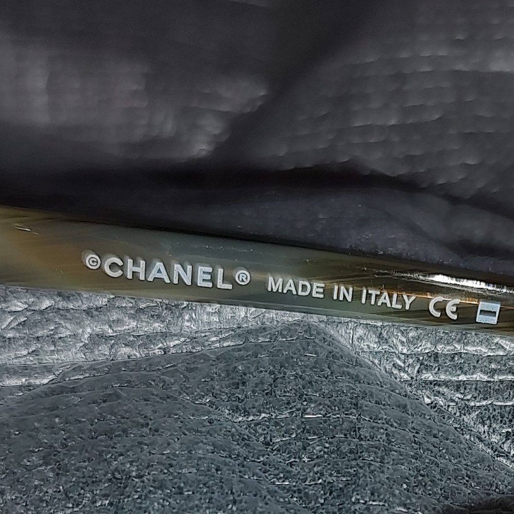 Chanel sunglasses with Swarovski crystals - Picture 7 of 9